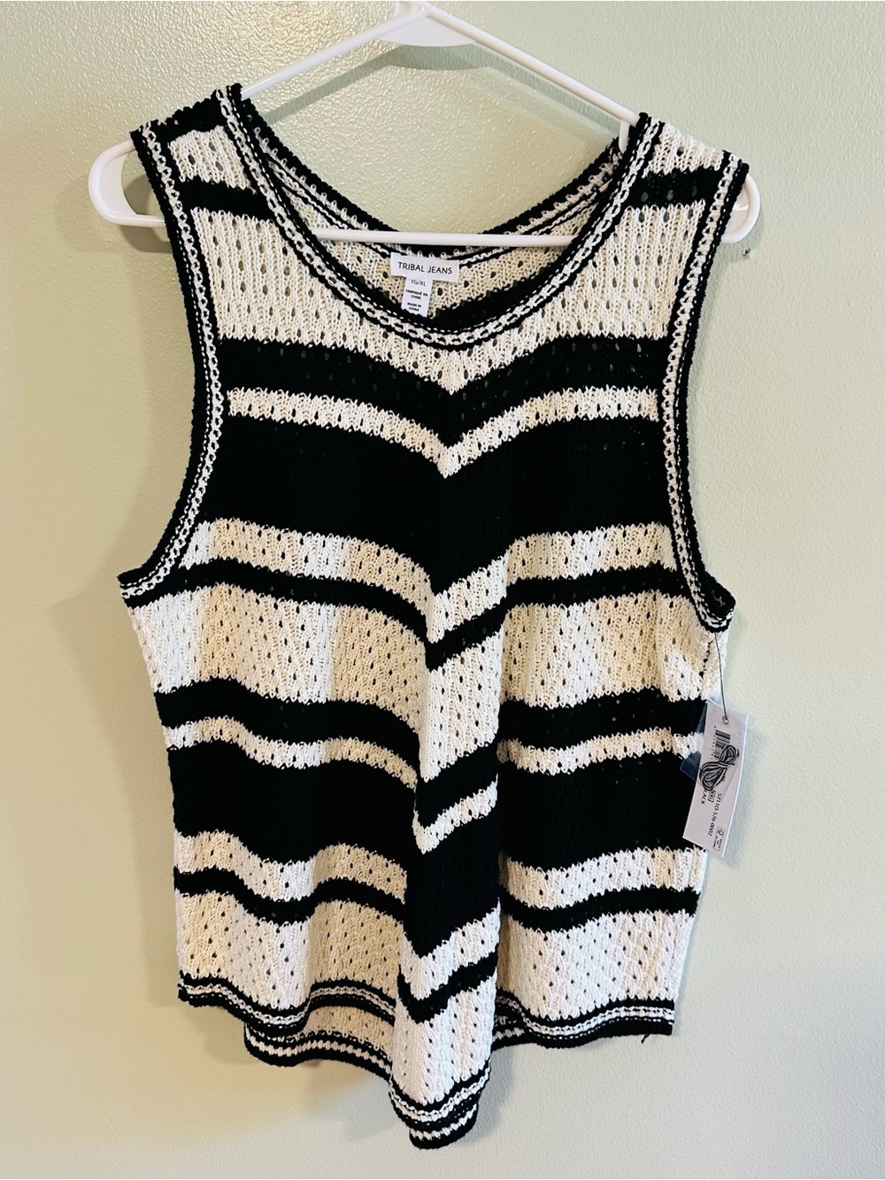 Tribal Black & Cream Chevron Knit Sleeveless Sweater